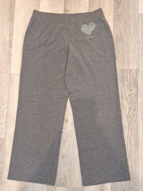 Vintage,Nwot New York & Company Charcoal Gray Jogger Pants with Rhinestone Heart